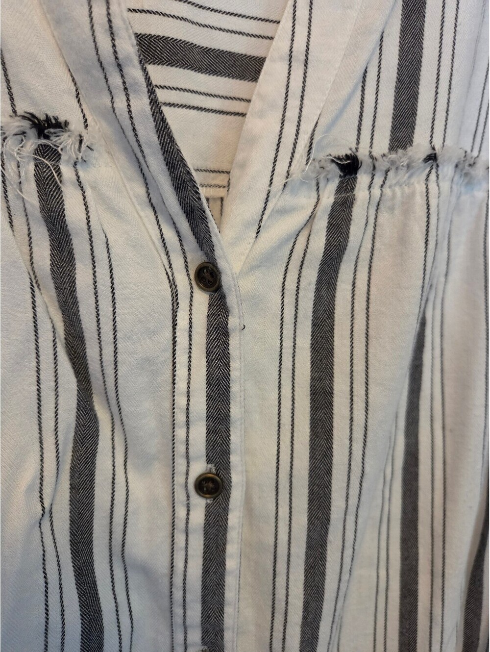 New Directions Medium White and Black Striped Long Sleeve Button-Up Shirt